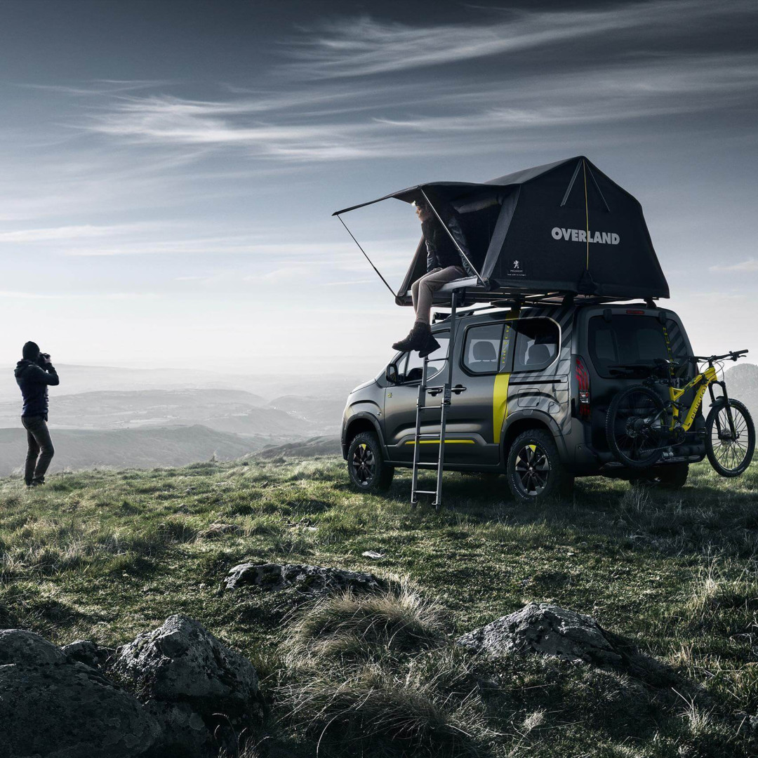 OVERLAND Peugeot Rifter 4x4 Concept Small ROOFTOP TENT / AUTOHOME