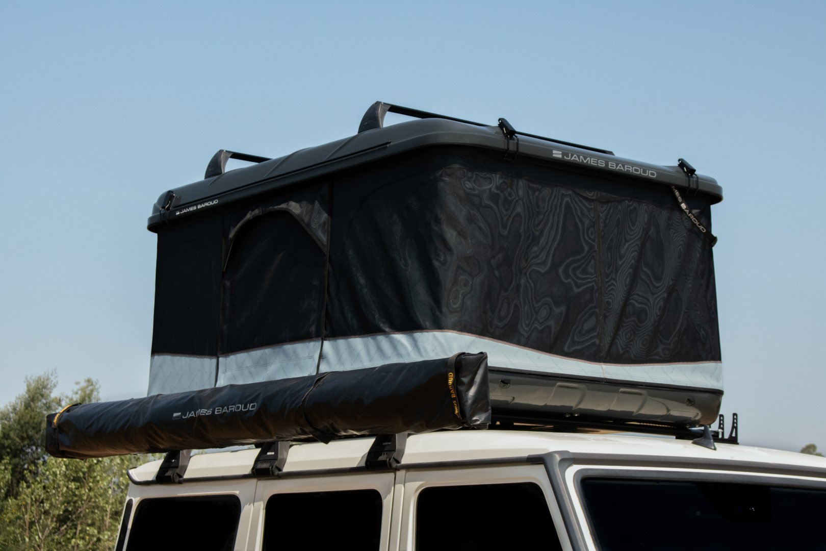 Roof tent JAMES BAROUD Evasion Proline M Black - Andorra Campers