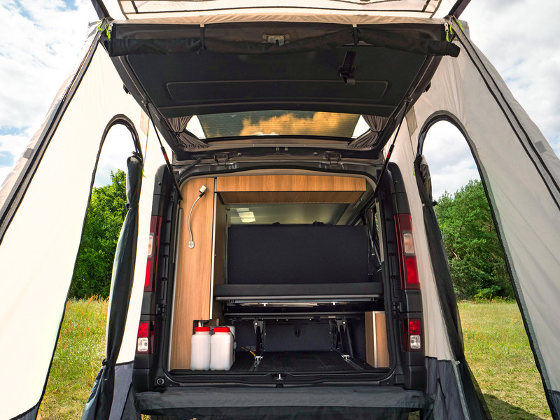 REIMO Trapez Premium tailgate awning for Trafic and Spacetourer