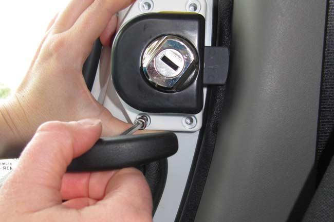 HEOSAFE locks for Renault Master cab (2010-...)