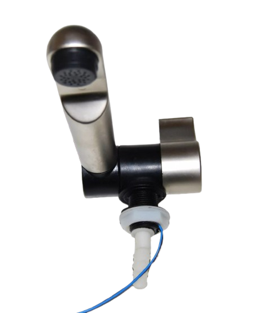 Grifo d'aigua metàl·lic amb caño giratori i microinterruptor automàtic.