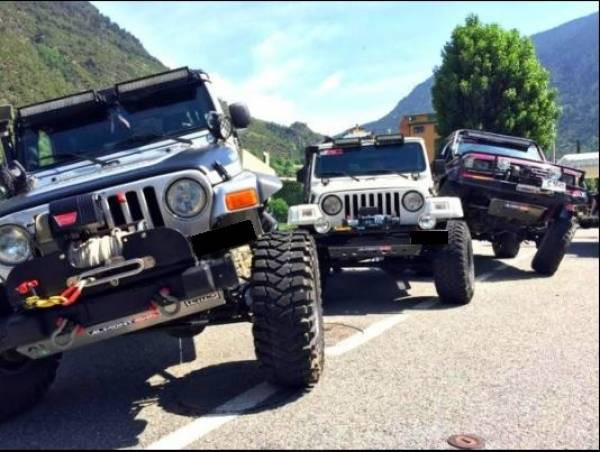 Proteccions de baixos diferents vehicles