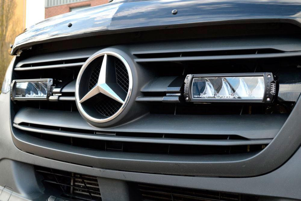 Mercedes Sprinter (ab 2018) W907/910 LAZER Triple-R 750 Kühlergrill-Kit