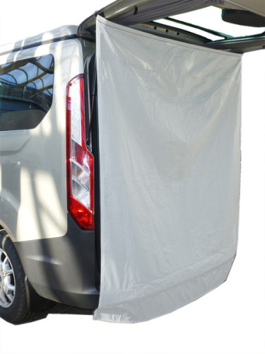Shower curtain for tailgate