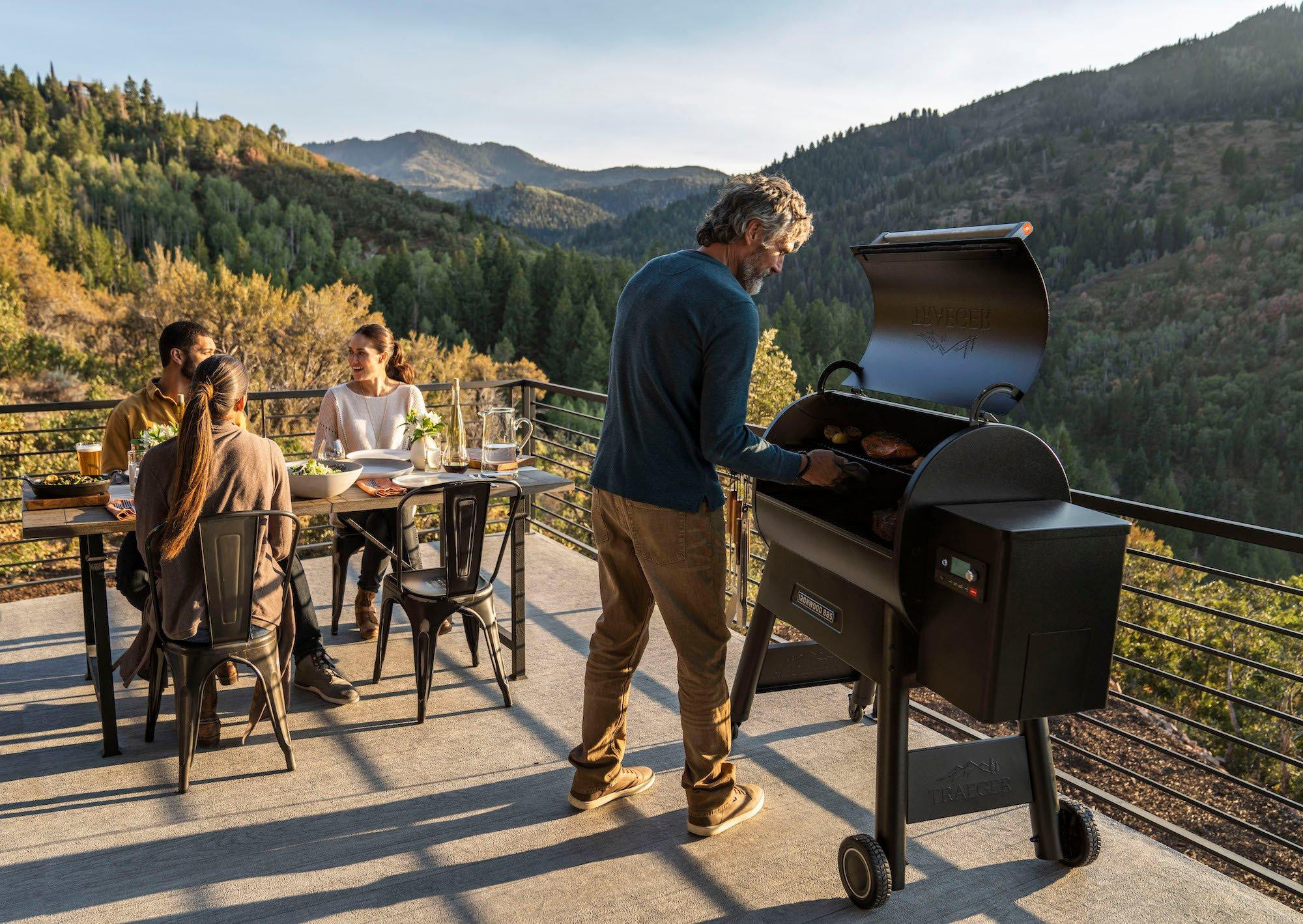 Barbecue à pellets TRAEGER IRONWOOD 885