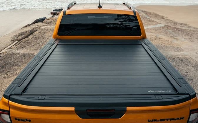 Couvre-benne enroulable RealTruck pour Ford RANGER/RAPTOR ExtraCab (2022+)