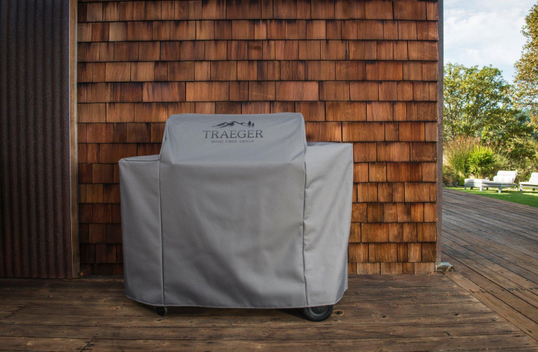 TRAEGER cover for IRONWOOD 885 barbecue