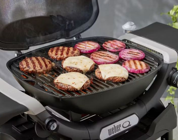 Gas BBQ Q1200N with side tables and compact stand