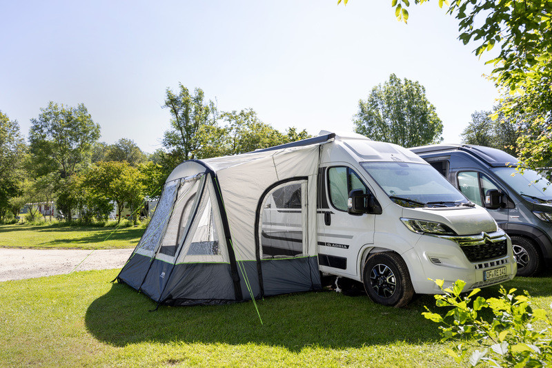 I weiterentwickelter REIMO ONE BEAM AIR HIGH für Großraumtransporter