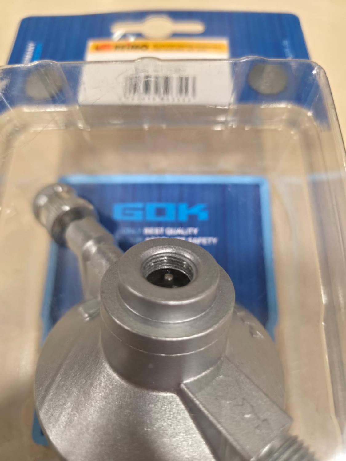 Regulador de presión GOK para botellas EN61 Campingaz (50 mbar)