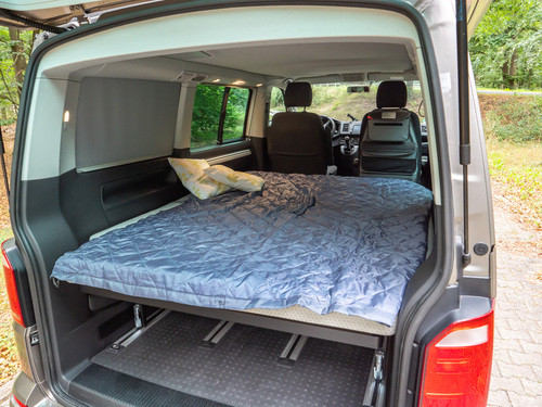 Reimo-Komfortbett für VW T6.1 / T6 / T5 Multivan und California Beach