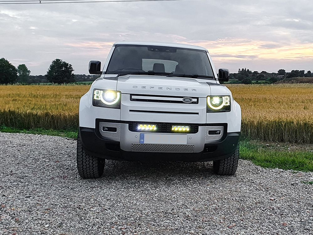Land Rover Defender (ab 2020) Kühlergrill-Kit LAZER Triple-R 750