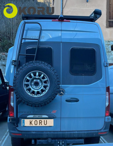 Soporte de rueda graduable KORU  Bisagras 180º aluminio + escalera, Mercedes Sprinter 907