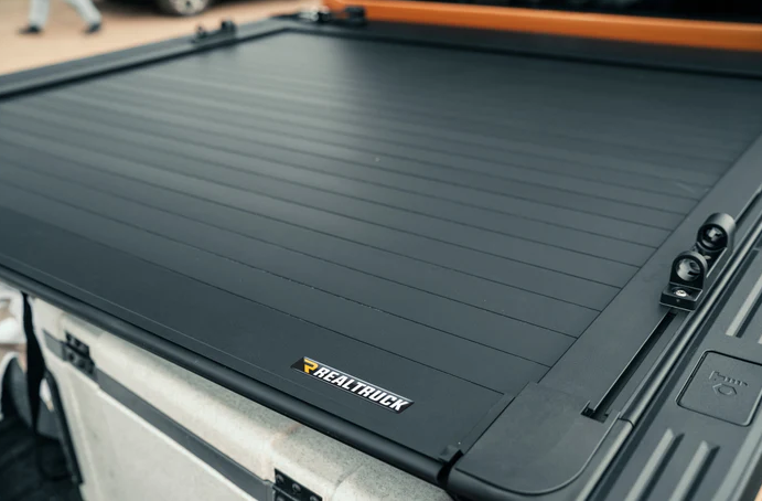 Couvre-benne enroulable RealTruck pour Ford RANGER/RAPTOR ExtraCab (2022+)