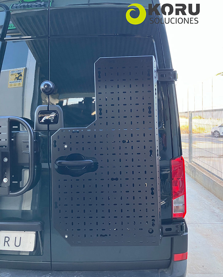 KORU Zubehör-Hinterstützung aus Lochblech für MAN TGE / VW Cafter