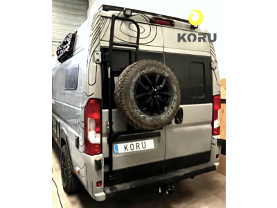 Soporte de rueda graduable KORU + Bisagras 180º aluminio + Escalera, Ducato / Boxer / Jumper