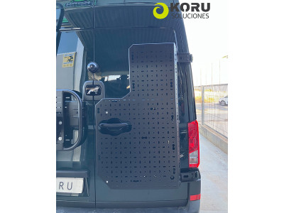 KORU Zubehör-Hinterstützung aus Lochblech für Mercedes Sprinter w907