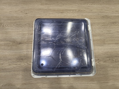 Claraboia 40x40 FIAMMA Vent (cristall) B-STOCK